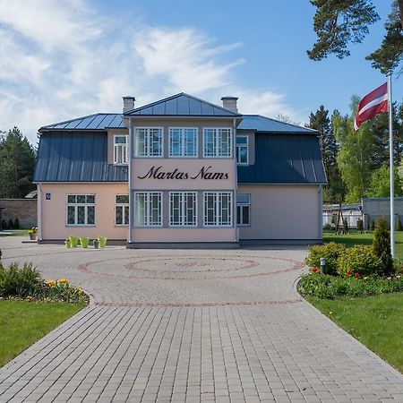Hotel Martas Nams à Ventspils Extérieur photo