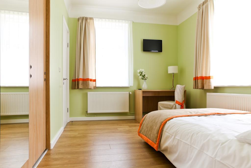 Hotel Martas Nams à Ventspils Extérieur photo